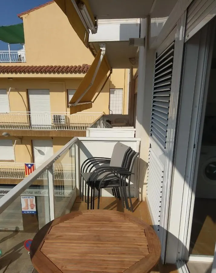 Luxury Apartment Accommodation, Next To Beach & Train Station Calella